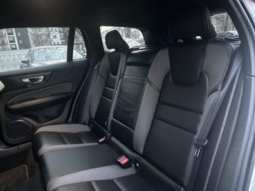 Volvo V60 II  2021 Volvo V60 B3 B Geartronic R-Design, Salon PL, FV23, zdjęcie 31