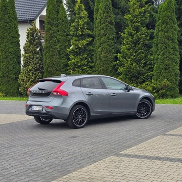 Volvo V40 II Cross Country 2.0 D2 DRIVE-E 120KM 2016 Volvo V40 II 2.0 D2 Drive-E Summum, zdjęcie 11