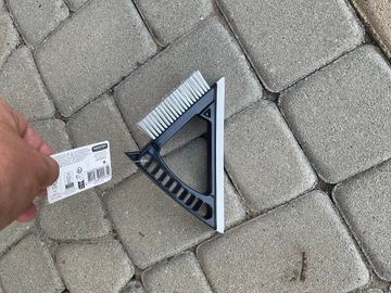 SZCZOTKA DO FUG SZCZELIN skrobaczka ściągaczka WĄSKA PŁYTEK KĄTÓW AUTA 3w1