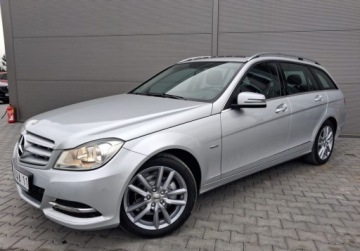 Mercedes Klasa C W204 Kombi T204 1.8 180 CGI BlueEFFICIENCY 156KM 2012 Mercedes-Benz Klasa C bezwypadekz Niemiecjedzie jak nowe 1.8 Benzyna, zdjęcie 3