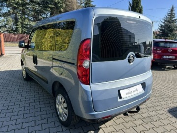 Opel Combo D Tour 1.4 95KM 2014 Opel Combo 1.4i 2Fast bardzo zadbany,serwisowany, zdjęcie 4