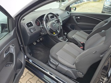 Volkswagen Polo V Hatchback 3d Facelifting 1.2 TSI BlueMotion Technology 90KM 2016 Volkswagen Polo 1.2 TSI 90KM Comfortline klima nav, zdjęcie 9