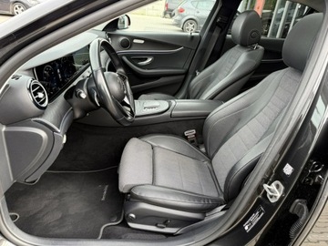 Mercedes Klasa E W213 Limuzyna Facelifting 2.9 E400d 330KM 2021 Mercedes E 400 3,0 Diesel*AMG-Line*, zdjęcie 21