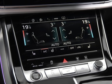 Audi Q7 II SUV Facelifting  3.0 50 TDI 286KM 2025 AUDI Q7 50 TDI quattro S Line Suv 3.0 (286KM) 2025, zdjęcie 6