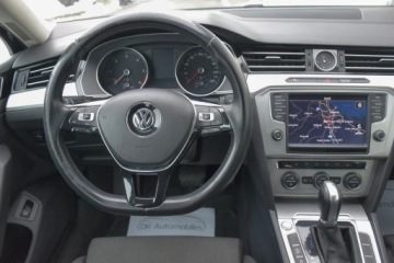 Volkswagen Passat B8 Variant 2.0 TDI 190KM 2015 Volkswagen Passat Variant VW PASSAT 2.0TDI 190KM DSG NAVI HAK Masaze Gwara, zdjęcie 26