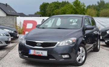 Kia Ceed I Hatchback 5d Facelifting 1.6 DOHC CVVT 126KM 2011 Kia Ceed 1.6 benzyna - Nawigacja - Climatronic - OPLACONY 1.6 Benzyna, zdjęcie 1