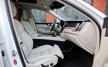 Volvo XC60 II Crossover T5 250KM 2019 Volvo XC 60 Volvo XC 60 T5 Geartronic Inscription 2.0 Benzyna 250KM, zdjęcie 24