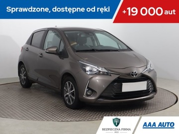 Toyota Yaris III Hatchback 5d Facelifting 2017 1.5 Dual VVT-iE 111KM 2019 Toyota Yaris 1.5 Dual VVT-i, Navi, Klima