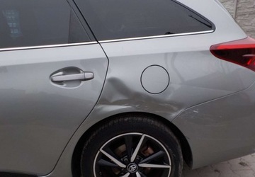 Toyota Auris II 2018 Toyota Auris Okazja 1.8 Hybryda 100KM, zdjęcie 9