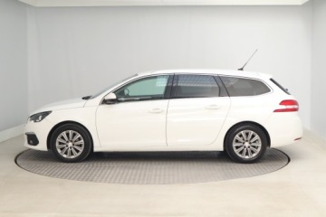 Peugeot 308 II SW Facelifting 1.5 BlueHDI 130KM 2021 Peugeot 308 1.5 BlueHDi, Salon Polska, Automat, zdjęcie 2