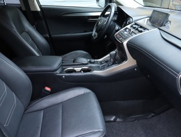 Lexus NX I SUV 300h 197KM 2017 Lexus NX 300h, Salon Polska, 1. Właściciel, zdjęcie 8