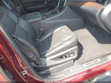 Cadillac Escalade III 2020 Cadillac Escalade 2020 Cadillac Escalade 4WD 4dr Premium Luxury 6.2 Benzyna, zdjęcie 4