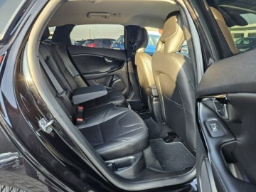 Volvo V40 II Hatchback Facelifting 2.0 D3 150KM 2019 Volvo V40 2.0 Diesel 150KM, zdjęcie 6