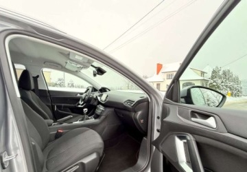 Peugeot 2016 Peugeot 308 Peugeot 308 PureTech 130 Stop amp Start Allure 1.2 Benzyna, zdjęcie 18