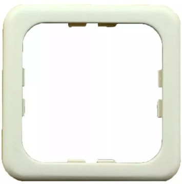 RAMKA OBUDOWA GNIAZDA KAMPER SYSTEM 10000 2szt.