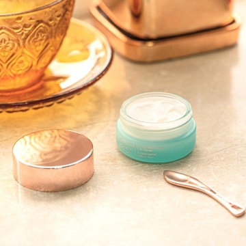 KREM ROZJAŚNIAJĄCY OCZY IRIS Z WITAMINĄ C