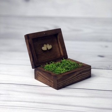 Шкатулка для обручальных колец из мха в деревенском стиле