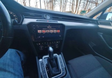 Volkswagen Passat B8 Variant 2.0 TDI BlueMotion SCR 150KM 2018 Volkswagen Passat Volkswagen Passat 2.0 TDI (BlueMotion Technology) DSG Co, zdjęcie 19