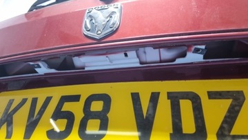 VÍKO KUFRU KUFRU DODGE JOURNEY