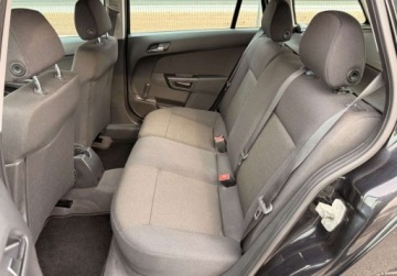 Opel Astra J Sports Tourer 1.6 Twinport ECOTEC 115KM 2010 Opel Astra LIFT 1.6i 115ps Serwisowana BezRdzy Bezwypadkowa Zadbana 1.6, zdjęcie 25