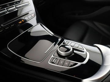 Mercedes GLC C253 2017 Mercedes GLC 350 350e Automat 4Matic AMG Line, zdjęcie 28