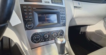 Mercedes CLC 1.8 (180 Kompressor) 143KM 2010 Mercedes-Benz CLC 1.8 Kompressor 143KM Polskorzana tapicerka 1.8 Benzyna, zdjęcie 17