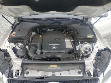 Mercedes GLC C253 2019 Mercedes-Benz GLC 2019, 2.0L, 4x4, od ubezpieczalni 2.0 Benzyna 241KM, zdjęcie 10
