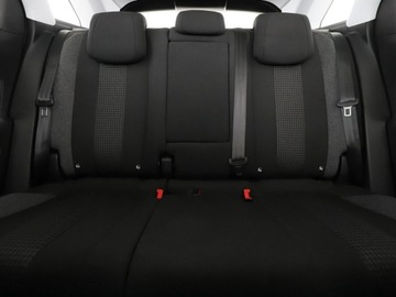 Peugeot 3008 II Crossover 1.5 BlueHDI 130KM 2019 Peugeot 3008 Niski przebieg Virtual Navi Czujniki, zdjęcie 17