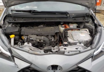 Toyota Yaris III Hatchback 5d Facelifting 2017 1.5 Hybrid 100KM 2019 Toyota Yaris GR-Sport Okazja 1.5 Hybryda 100KM, zdjęcie 4