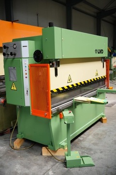 Ручной листогибочный пресс LVD 50 т x 2550 мм