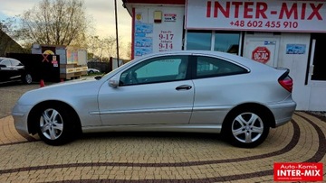 Mercedes Klasa C W203 Sedan W203 2.1 (C 220 CDI) 143KM 2003 Mercedes-Benz Klasa C zarejestrowany automat C 220 CDI 2.1 Diesel 143KM, zdjęcie 4