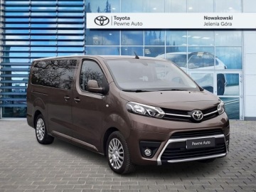 Toyota Proace II Furgon Medium 2.0 D-4D 177KM 2024 Toyota PROACE VERSO 2.0 D4-D Long Business Toyota, zdjęcie 6