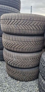 Kia Carens IV Minivan 1.6 GDI 135KM 2014 Kia Carens GDI Niski Przebieg LED Grzana Kiera Klima Tempomat 1.6 Benzyna, zdjęcie 23