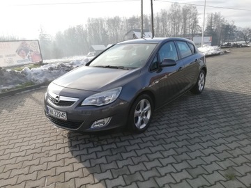 Opel Astra J Hatchback 5d 1.7 CDTI ECOTEC 110KM 2010 Opel Astra J 1.7 ECO TECH 110 PS, zdjęcie 2