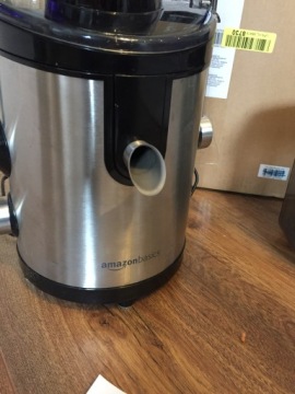Соковыжималка AmazonBasics 600 Вт