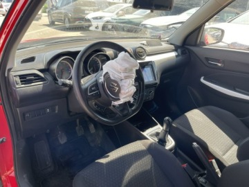 Suzuki Swift VI Hatchback 1.2 DualJet 90KM 2019 Suzuki Swift Klimatyzacja Książka serwisowa, zdjęcie 5