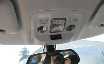 Peugeot 2008 I SUV Facelifting 1.2 PureTech 110KM 2018 Peugeot 2008 1.2 Benzyna 110KM, zdjęcie 19