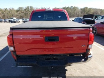 Toyota Tacoma II 2021 Toyota Tacoma SR5 V6 2021 3.5 Benzyna 278KM, zdjęcie 4