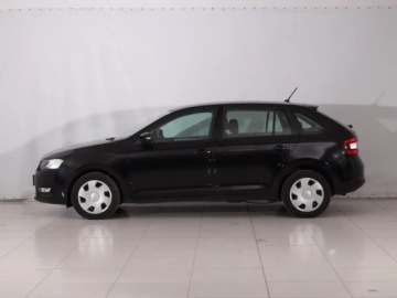 Skoda Rapid II Liftback Facelifting 1.0 TSI 110KM 2018 Skoda Rapid Spaceback 1.0 TSI, Salon Polska, zdjęcie 2