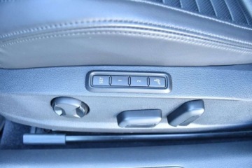 Volkswagen Passat B8 Limousine 2.0 TDI BlueMotion SCR 190KM 2019 Volkswagen Passat SalonPL 190KM DSG TDI HighlineSkoraACCNavi18Business ASO, zdjęcie 27