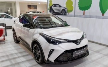 Toyota C-HR I Crossover Facelifting 2.0 Hybrid Dynamic Force 184KM 2023 Toyota C-HR 2.0 Hybrid GR Sport 2.0 Hybryda 184KM, zdjęcie 13