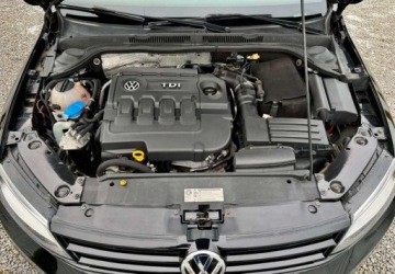 Volkswagen Jetta VI Sedan Facelifting 2.0 TDI 110KM 2016 Volkswagen Jetta Volkswagen Jetta 2.0 TDI DPF BMT Comfortline 2.0 Diesel, zdjęcie 37
