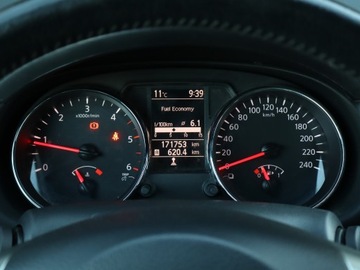 Nissan Qashqai I Crossover 1.6 dCi DPF 130KM 2011 Nissan Qashqai+2 1.6 dCi, 7 miejsc, Navi, Klima, zdjęcie 10