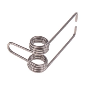 Водяной клапан с пружинным ключом и железной трубой. Латунные детали инструментов.