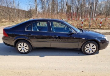 Ford Mondeo III Sedan 2.5 170KM 2002 Ford Mondeo 2.5 V6 170KM Ghia Oryginal Klima 2.5 Benzyna 170KM, zdjęcie 9