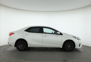 Toyota Corolla XI Sedan 1.6 Valvematic 132KM 2015 Toyota Corolla 1.6 Valvematic, Salon Polska, zdjęcie 5