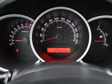 Kia Venga Mikrovan 1.4 DOHC CVVT 90KM 2011 Kia Venga 1.4 CVVT, Salon Polska, Serwis ASO, zdjęcie 10