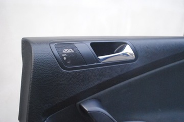 ОБИВКА БОКОВОЙ ДВЕРИ ПРАВАЯ ЗАДНЯЯ VW PASSAT B6 SED