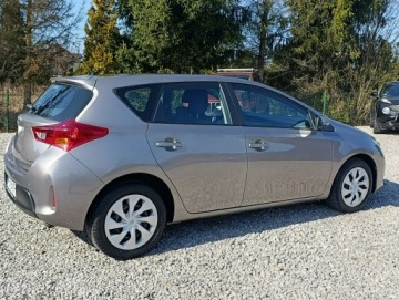 Toyota Auris II Hatchback 5d Dual VVT-i 100 99KM 2013 Toyota Auris Bezwypadkowa, tylko 17000 km, zdjęcie 6