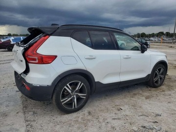 Volvo XC40 2022 Volvo XC 40 T5 R-Design 2022 2.0l 2.0 Benzyna 248KM, zdjęcie 3